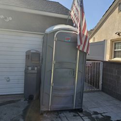 Porta Potties 