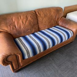 Couch (7ft Wide, 3ft Tall)