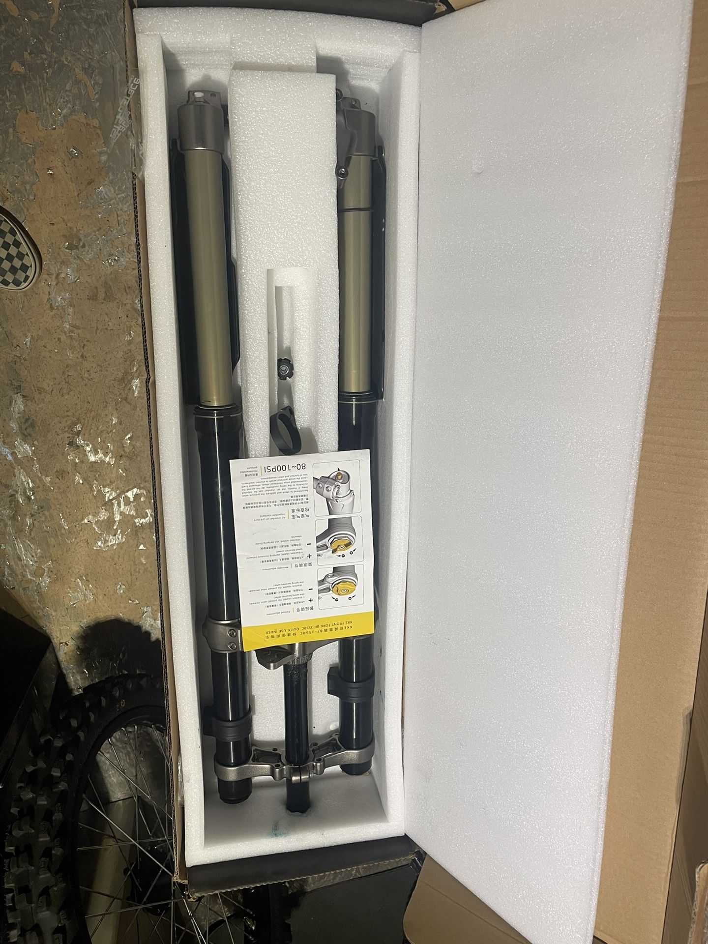 Stock Surron Light Bee X KKE Fork And Rear Wheel
