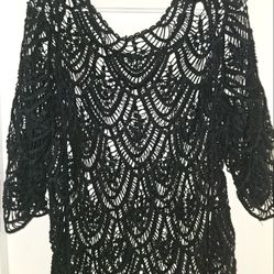 NWOT BLACK KNIT PULLOVER TOP