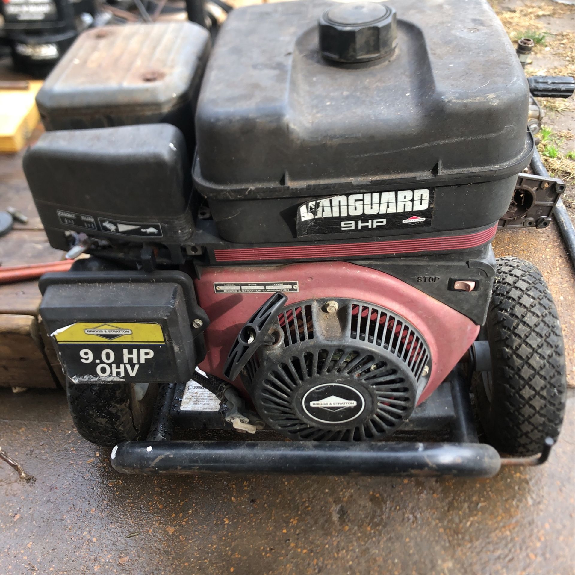 9 Hp VANGUARD ENGINE