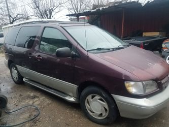 2000 Toyota Sienna