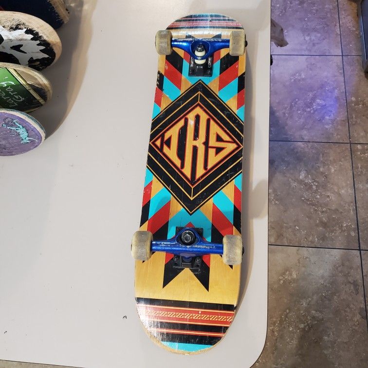 Skateboard Industrial Ride Shop Deck Complete