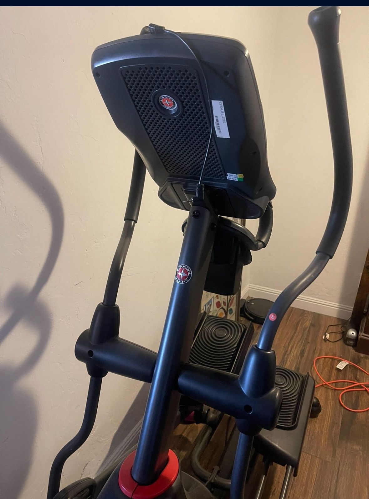 Schwinn 470 elliptical 