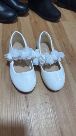 Girl shoes