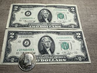 SET OF 2 BICENTENNIAL $2.00 BILLS & 1(contact info removed) - 40% SILVER HALF DOLLAR