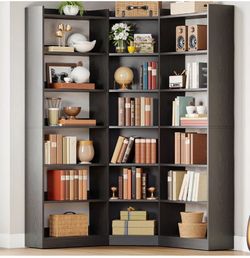Corner bookshelf