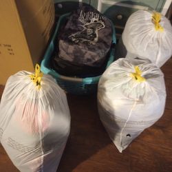 FREE Clothes!!! FREE... FREE! 