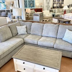 New Sectional 🔥🔥 IN STOCK NOW