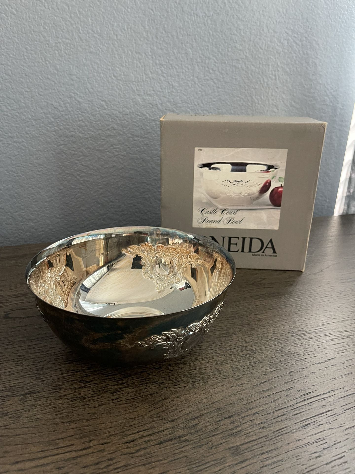 Silver plated Decorative Bowl 8” Diameter and 3,5” H