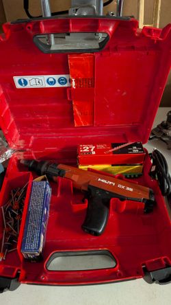 Hilti d 36 nail shop with nails and 3 boxes like new
