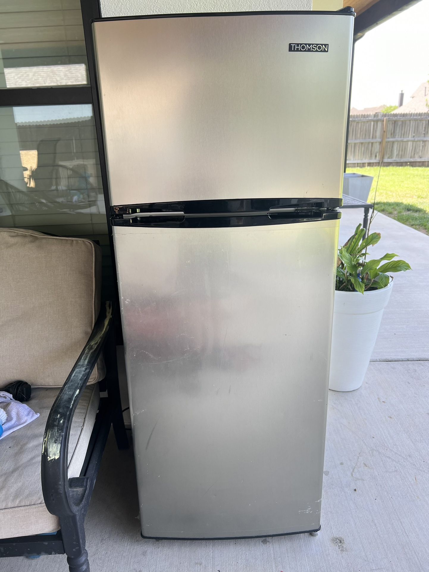 Thomas 7.5 cu ft. refrigerator with freezer