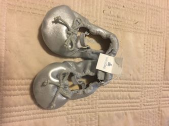 Gap baby shoes