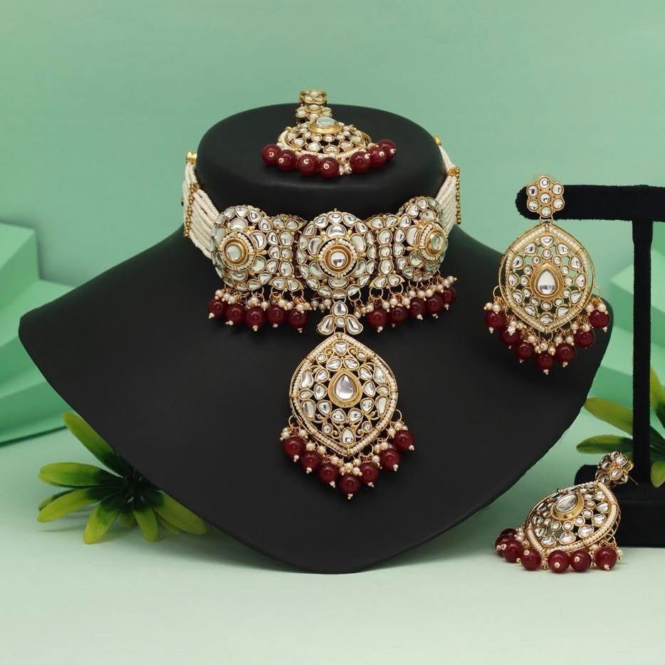 Gorgeous Fashion Choker Necklace Set