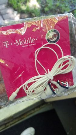 Twins ear buds