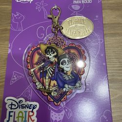 Disney Pixar  - Coco - Flair Bag Charm Mama Imelda Hector Rivera Love Never Dies