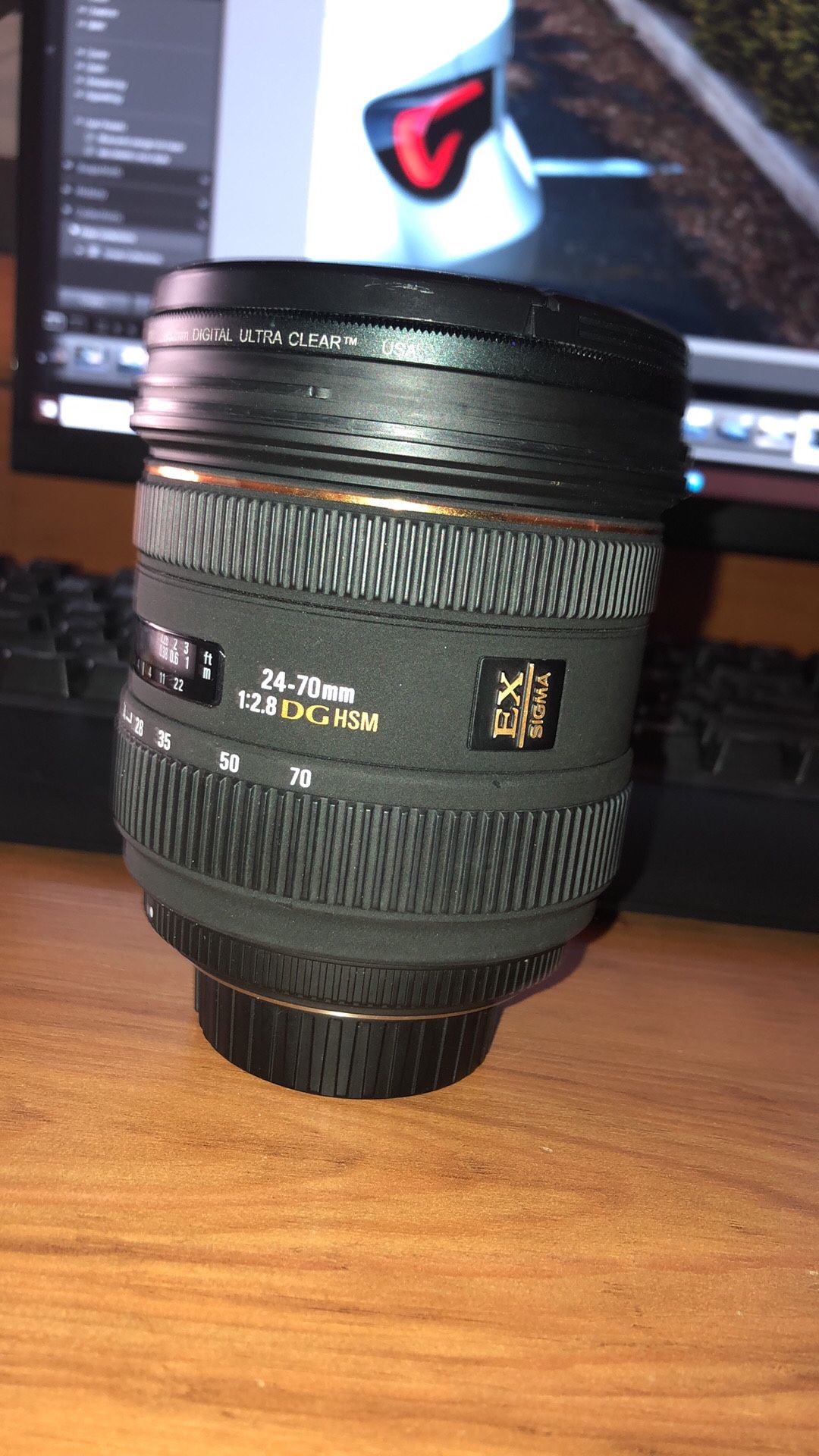 24-70mm f2.8 sigma camera lens