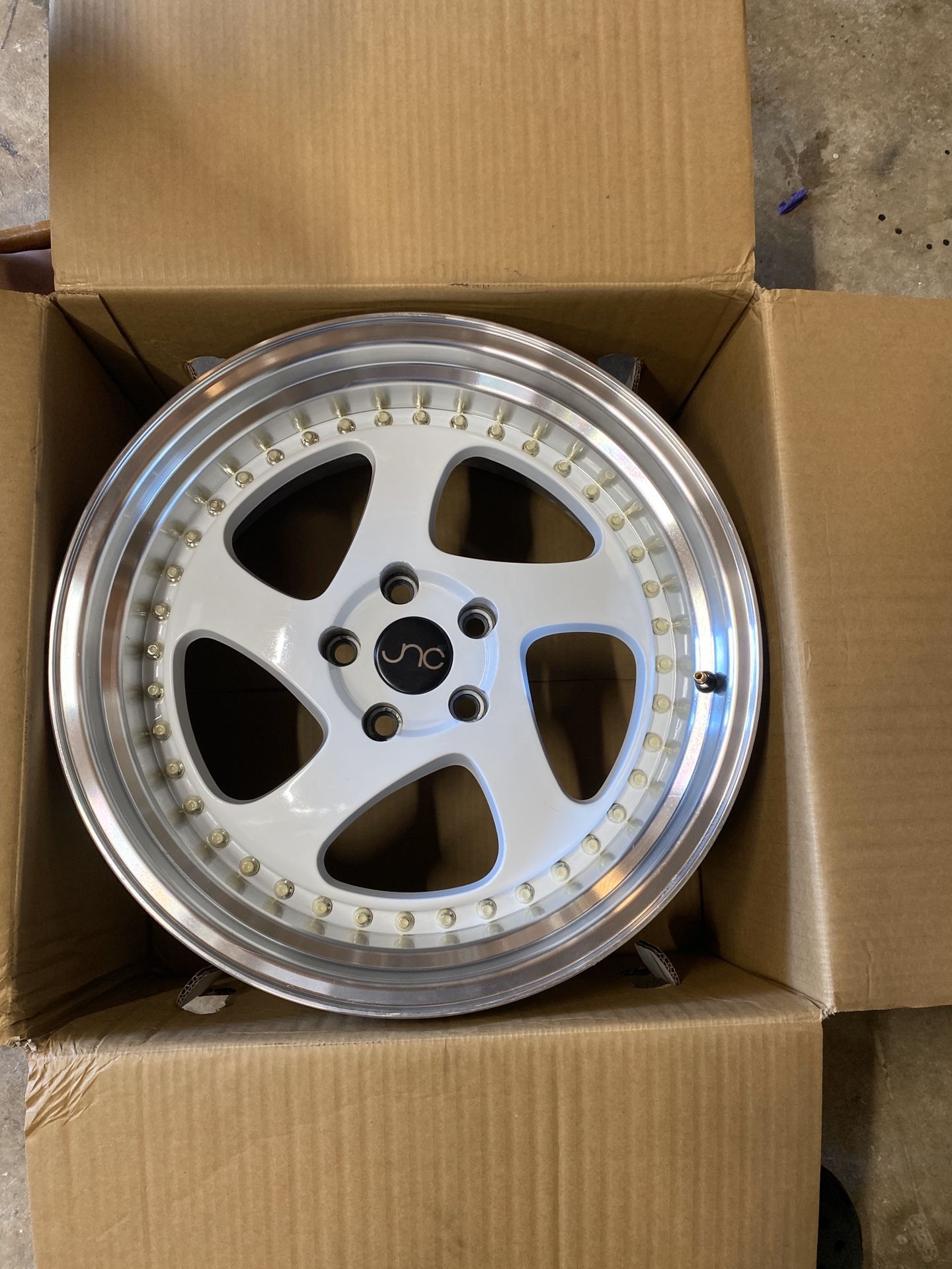 Jnc 18x9.5