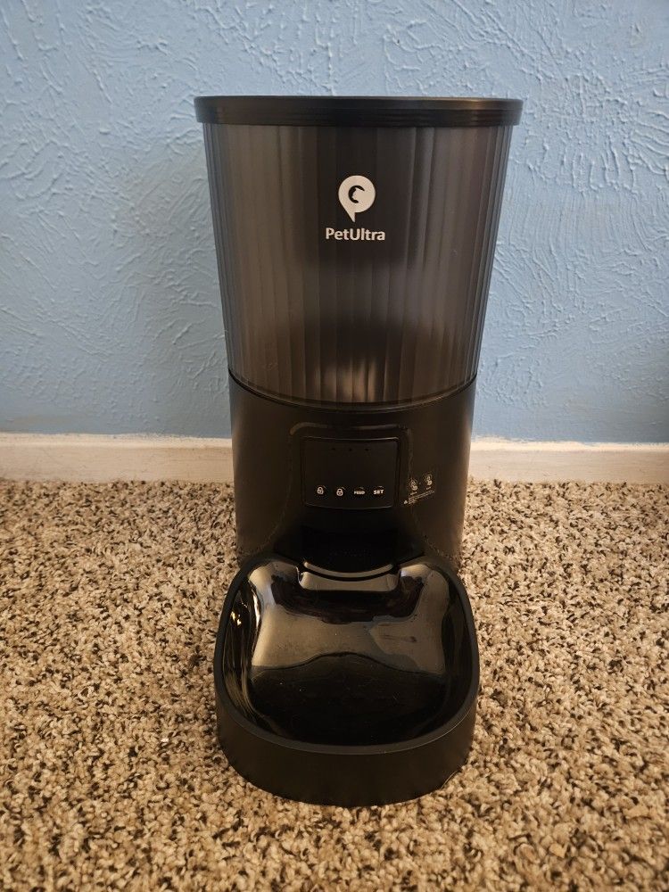 Petultra Automatic Cat/Small Dog Feeder