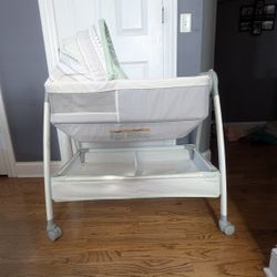 Graco Bassinet/Changing Table 