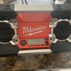 Milwaukee Boom box 