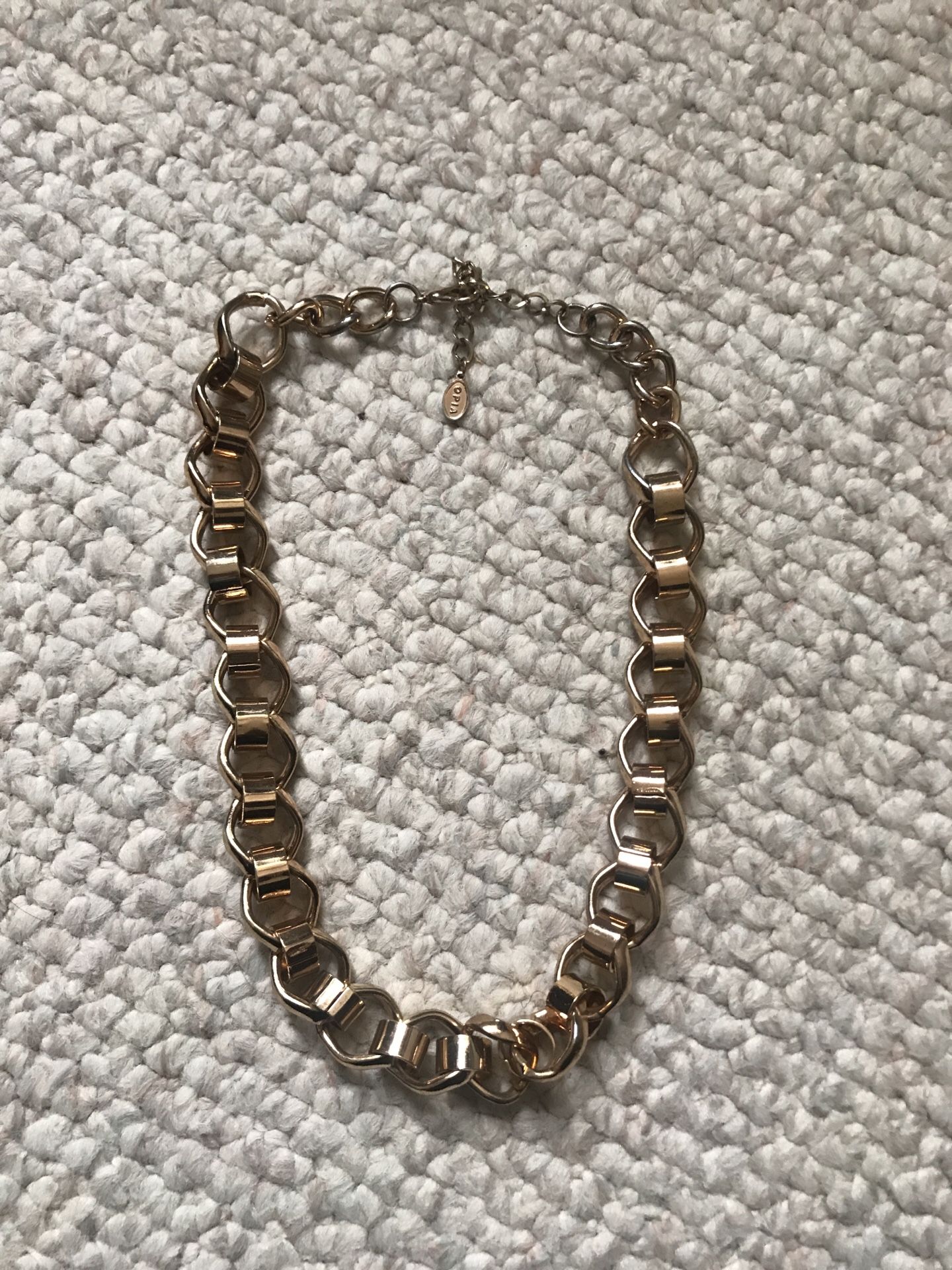 Gold chain necklace