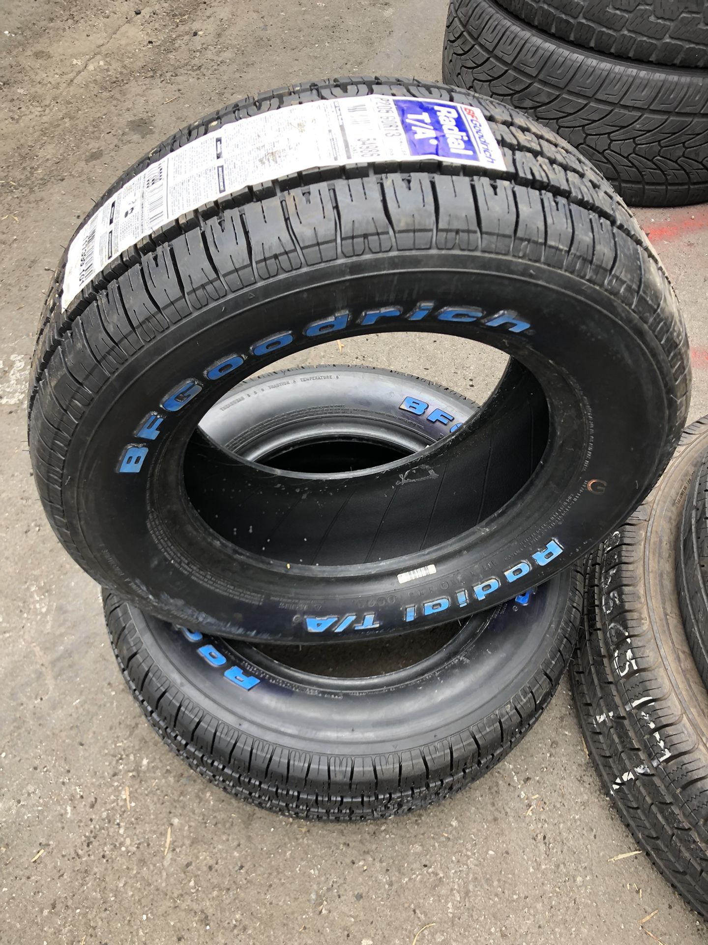 205/60/13. BF GOODRICH RADIAL TA