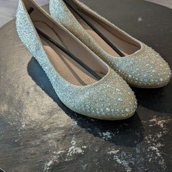 7.5 Sparkle Low Wedge Shoe