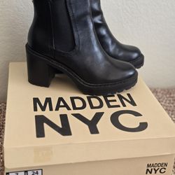 Black Boots 