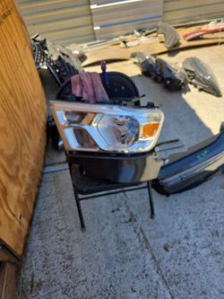OEM 2019-2022 RAM 1500  HALOGEN HEADLIGHT - LEFT