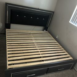 king Size Ashely Ladonna Bedroom Set