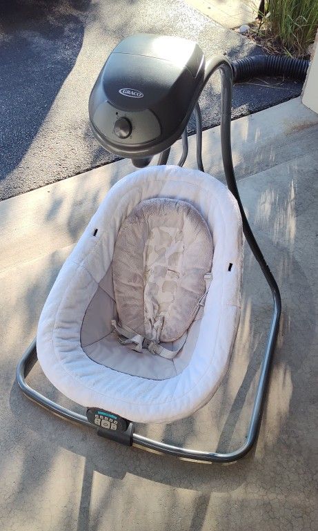 Graco Baby Swing
