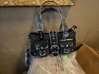 Dolls kill.
Purse model current mood