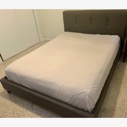 Queen Size Upholstered Bed + Mattress