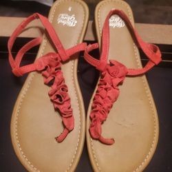 Faded Glory Women's Ruffle T-Strap Sandle Size 9