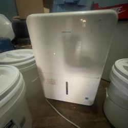 Dehumidifier 