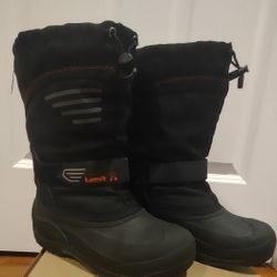 Kids Size 6 Black Kamik Snow Boots With Removable Liners