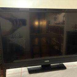 34” Vizio TV