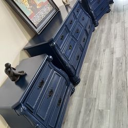 Gorgeous Lockhart Navy Blue Dresser Set 💙