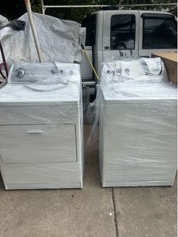 Whirlpool washer and dryer .
