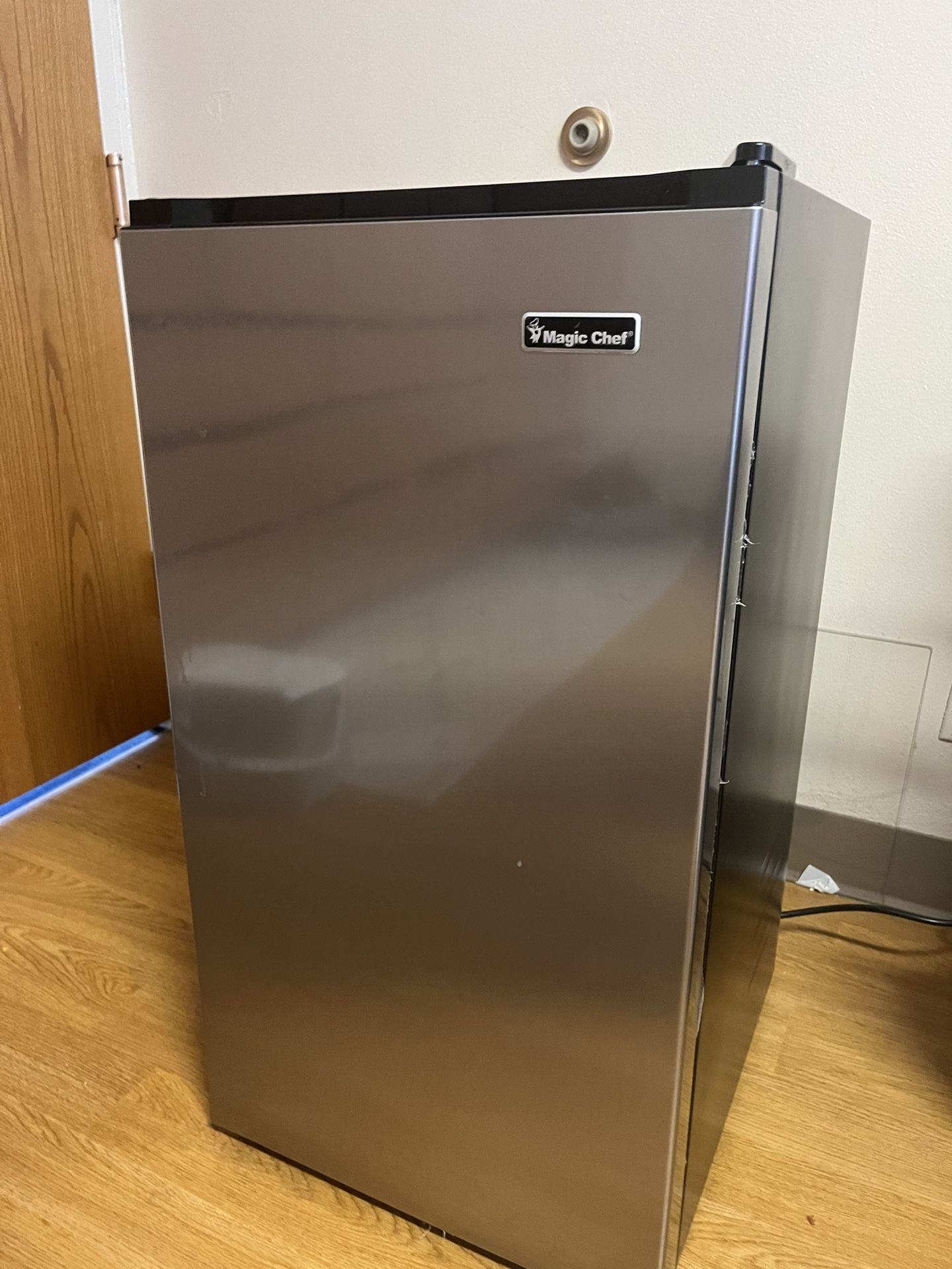 Magic Chef Mini Fridge