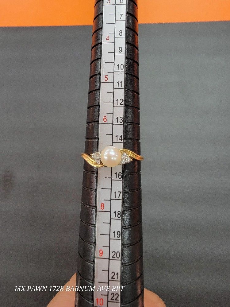 14K Yellow Gold Ring W/ Pearl Stone Size 7