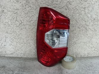 2014 2015 2016 2017 2018 2019 2020 2021 TOYOTA TUNDRA REAR RIGHT PASSENGER SIDE TAIL LIGHT OEM