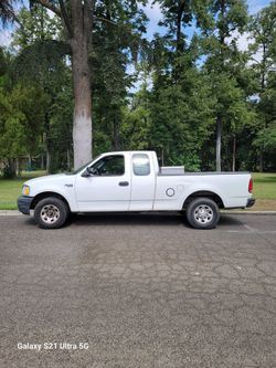 Two Thousand One Ford Pickup 