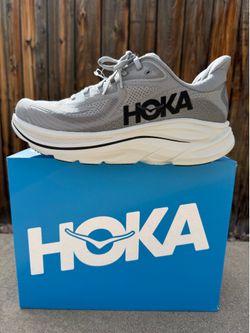 Hoka men’s 10.5 Clifton 10 model