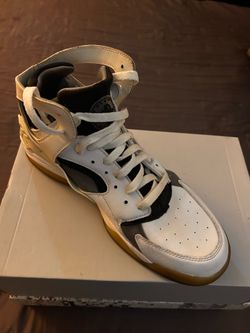 Nike tennis shoes