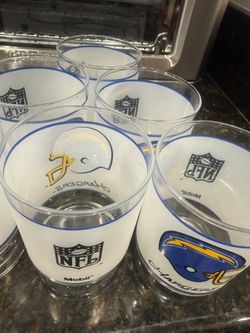 Vintage Los Angeles/San Diego Chargers NFL Mobil gas station collector glasses