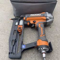 RIDGID 16-Gauge 2-1/2”Straight Finish Nailer 