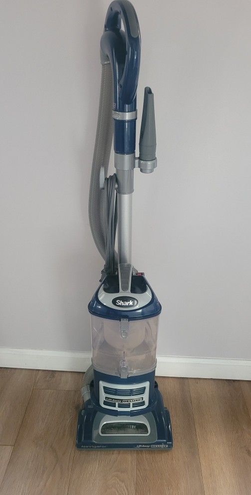 Shark Navigator Lift Away