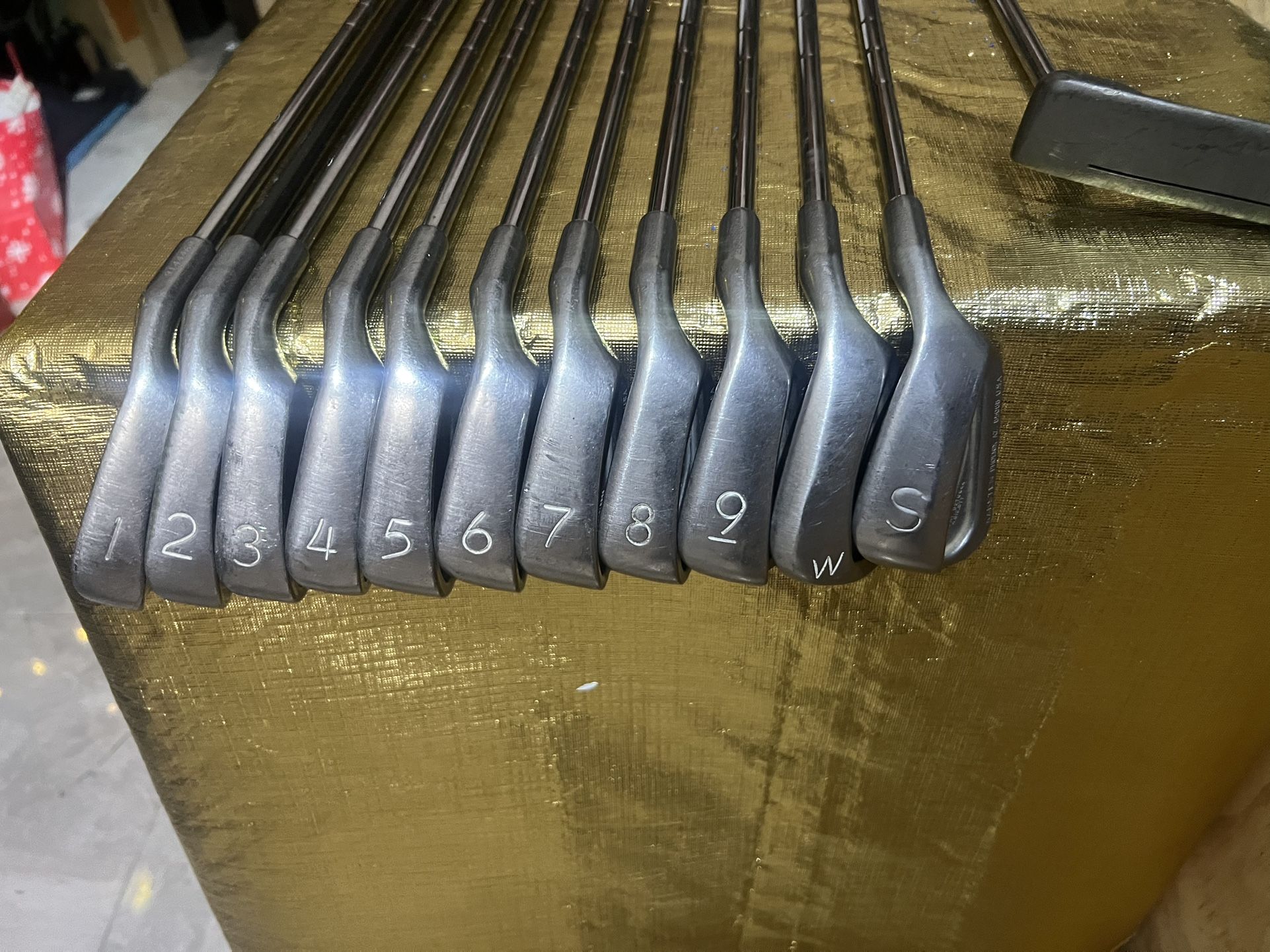 Ping Eye 2 Iorns 1- Sw + Putter